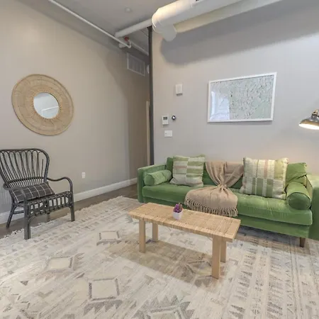 Flexible Historic Loft Near Common Apartment
