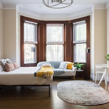 Apartment Bright Back Bay