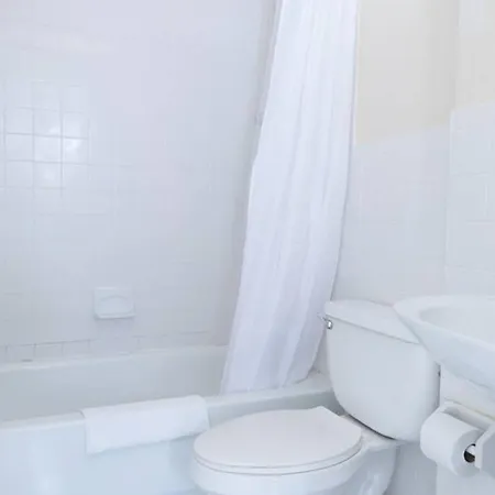 Elegant 2 Bed 2 Bath Furnished In Fidi Boston