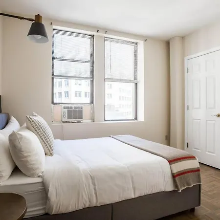 Elegant 2 Bed 2 Bath Furnished In Fidi Apartment