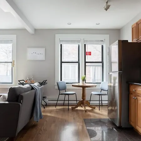 Apartment Bay Village Charm With 99 Walkscore With Short And Long Boston