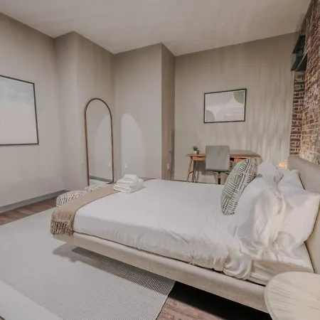 Apartment Stylish Downtown 2 Bedroom Boston