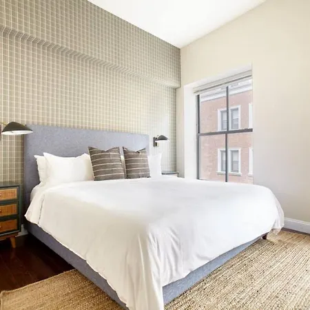 Open Air 2br In Fidi Close To Everything Boston