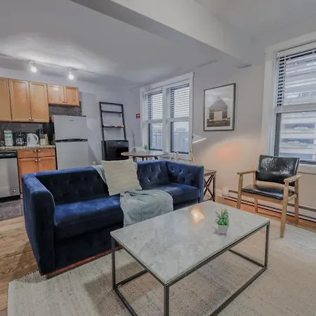 Theater District Cozy 1 Br Apartment