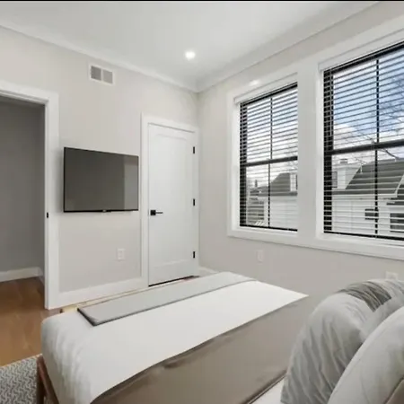 Large Luxury Near Train