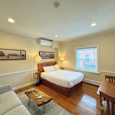 Inn Copley House