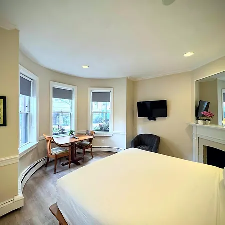 Inn Copley House