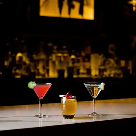 The Lenox Hotel 4*