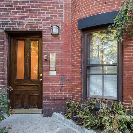 Inn Copley House 2*