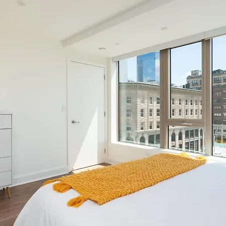 2br In Downtown & T-station * Boston
