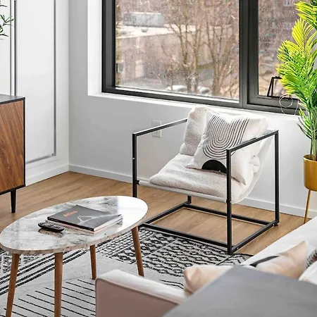 Luxury 2br In Pool Gym Apartment