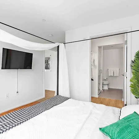 Luxury 2br In Pool Gym Apartment