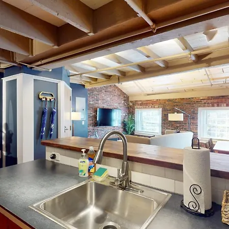 Elegant 2br 009mi Faneuil Hallquincy Market * Boston