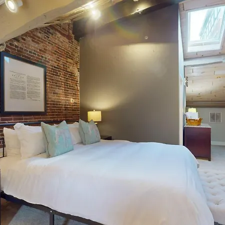 Elegant 2br 009mi Faneuil Hallquincy Market *
