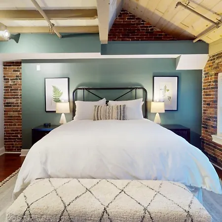 Elegant 2br 009mi Faneuil Hallquincy Market Apartment *
