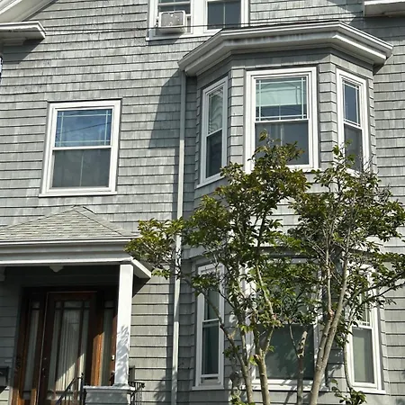 Bed & Breakfast In Harvest Street Boston