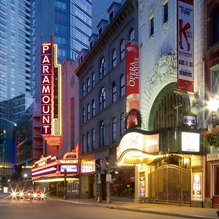 Downtown Location Famous Nightlife Chinatown With Bed Full Of Promises! Apartment