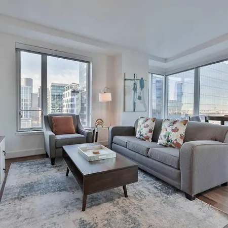 Stylish Seaport Near Waterfront Dining & Downtown Apartment Boston