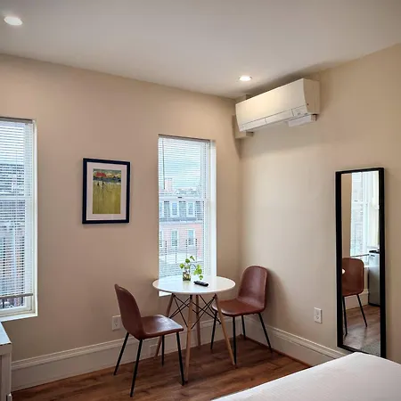 Inn Copley House 2*