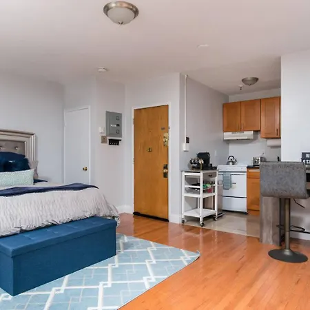 Downtown Location Famous Nightlife Chinatown With Bed Full Of Promises! * Boston