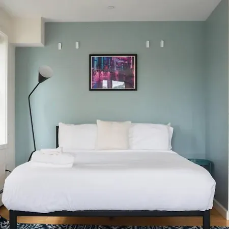 Bright Spacious Fenway * Boston