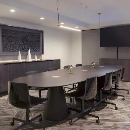 Seaport Fireplace Gym & Pool Access Boston