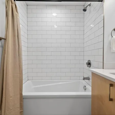 Apartment Luxury 2br In Near Harvard!
