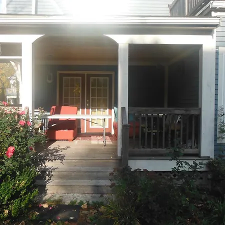 Guest house Sunny Hill Garden Boston