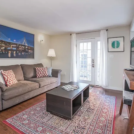 Apartment 16 E. Springfield Street By *