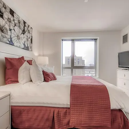 Global Luxury At The Theater District Apartment