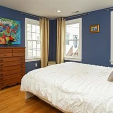 Monument Square On Bunker Hill Holiday home