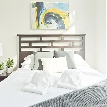 Apartment On Harrison Avenue *