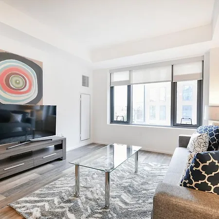 Global Luxury In South End *