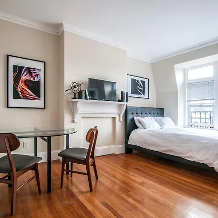 Pleasant Back Bay Suites By Sonder Aparthotel 3*