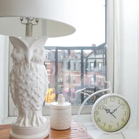 Pleasant Back Bay Suites By Sonder Boston