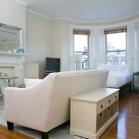 Pleasant Back Bay Suites By Sonder Boston