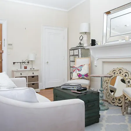 Pleasant Back Bay Suites By Sonder Aparthotel