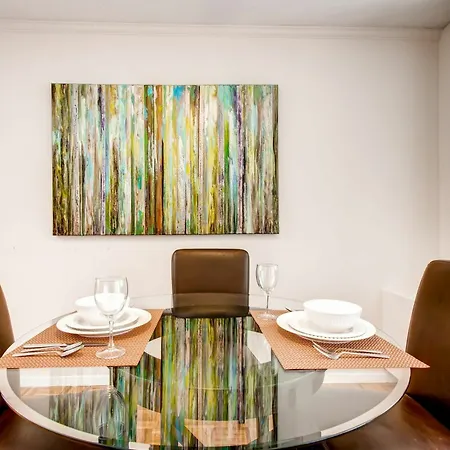 Apartment Global Luxury At The Commonwealth