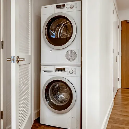 Global Luxury At Fenway Apartment *