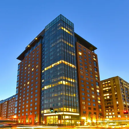 Global Luxury At The Theater District *