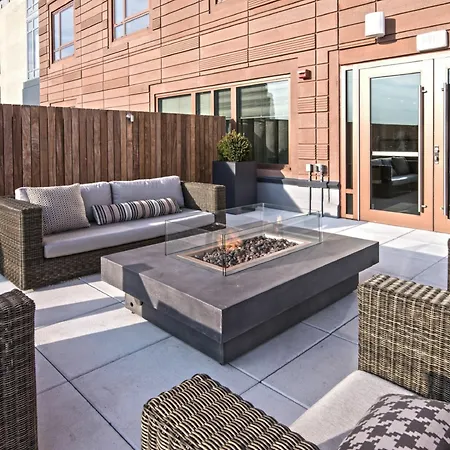 Global Luxury At The Theater District Apartment