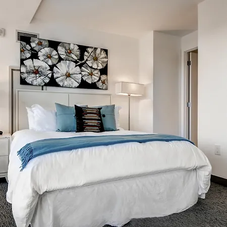 Global Luxury At The Theater District Boston