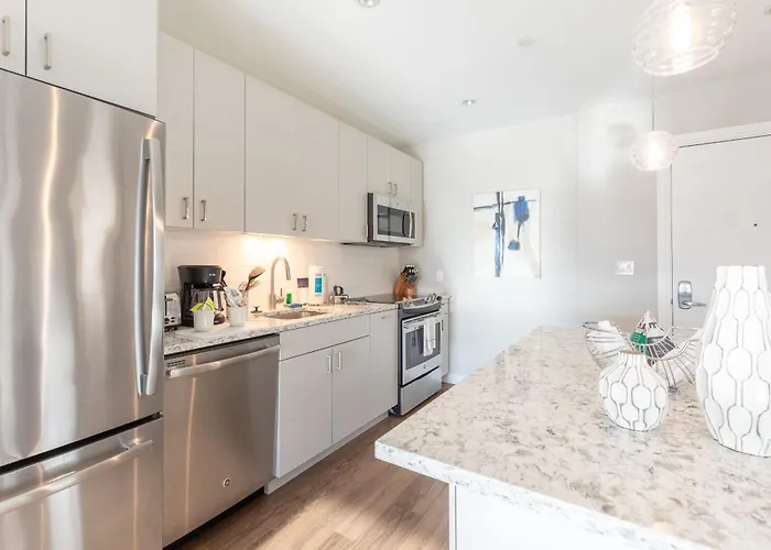 Luxury Apt Downtown Seaport - Via-1205