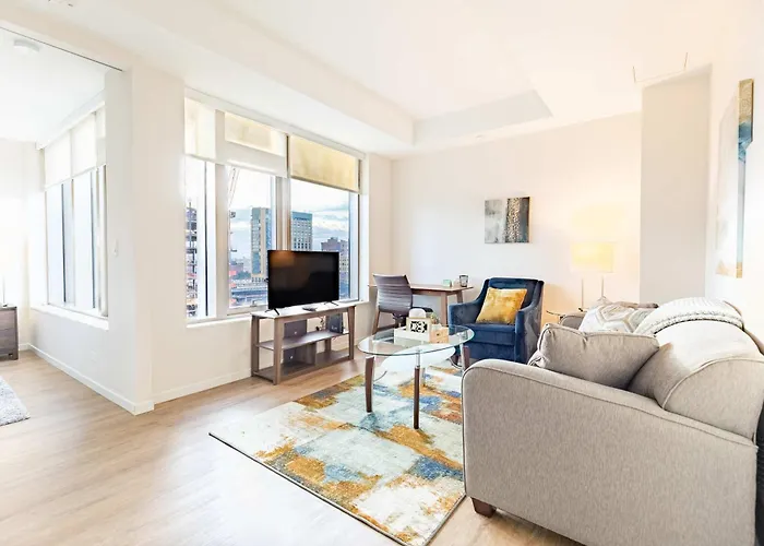 Entire Apt Downtown Seaport With Pool