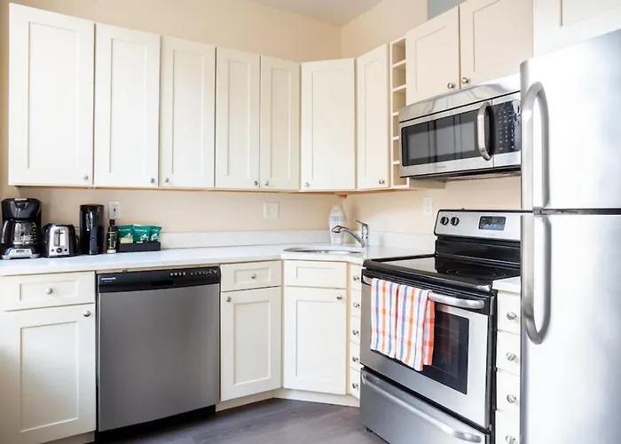 Prime Boston Fidi L Shaped Studio
