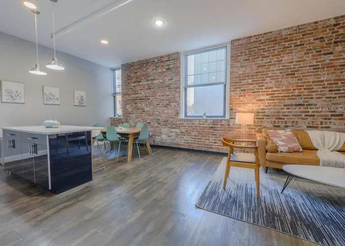 Furnished Luxury 3Br, 2Ba Loft
