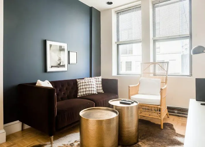 Awesome 2 Bed 1.5 Bath Downtown Apartment