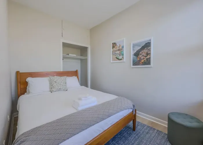 Elegant Prudential Area Studio