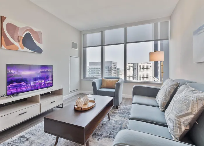 Luxury Apt In Heart Of Seaport