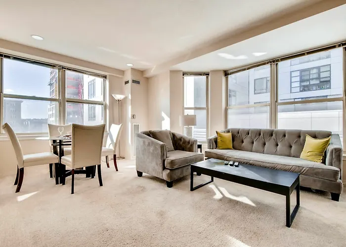 Global Suites At Victory Gardens